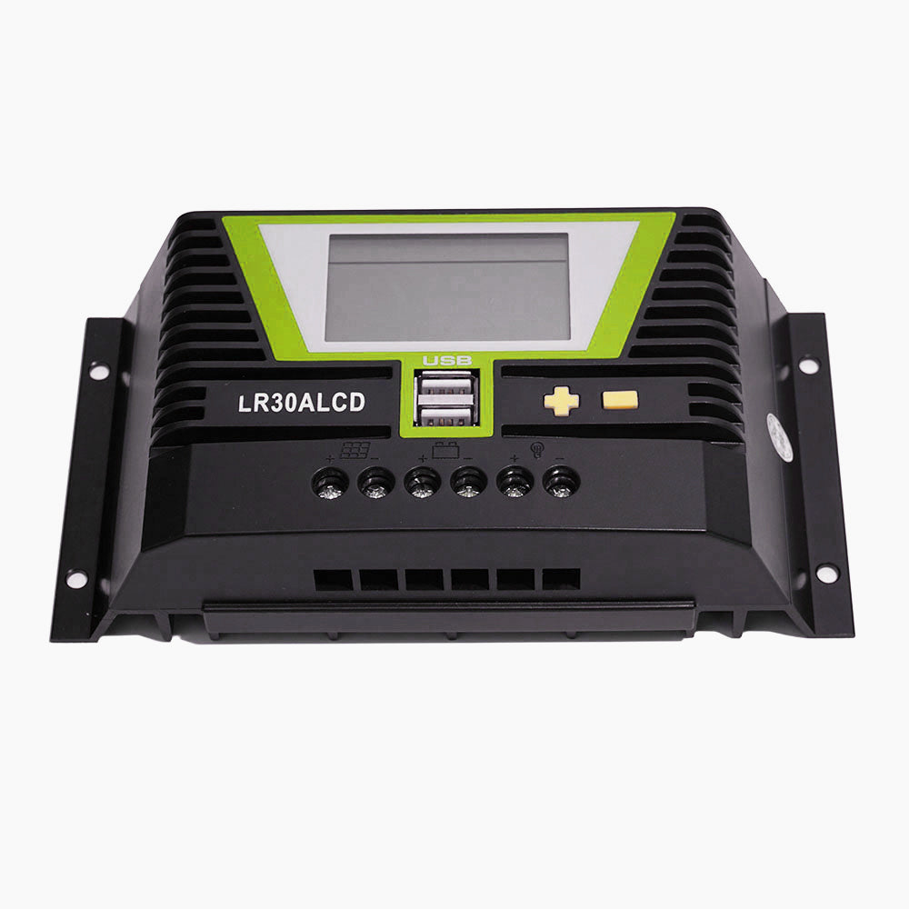 WATTSTUNDE® PWM Solar Laderegler 30 A mit LCD-Anzeige und USB-Ports für 12 V / 24 V Systeme